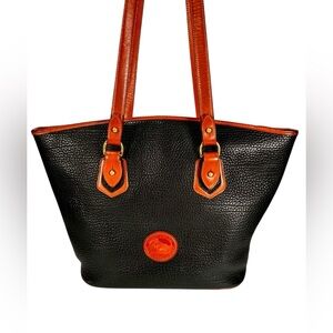 Dooney & Bourke Vintage Leather Shoulder Tote Bag
